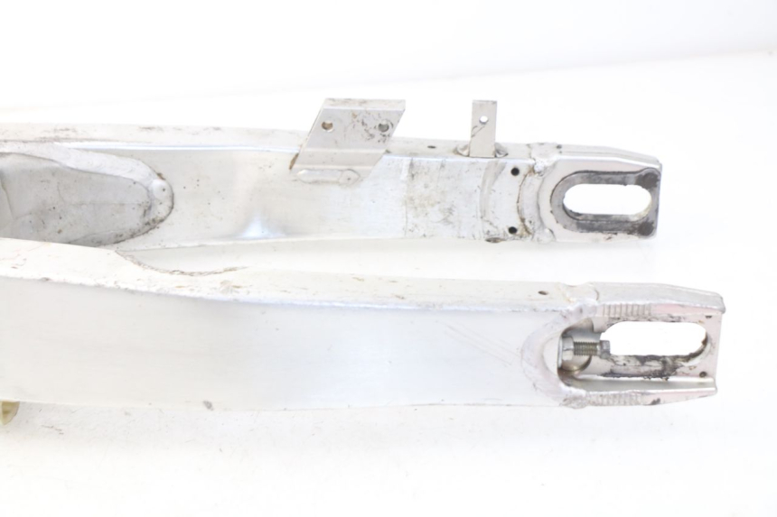 photo de BRAS OSCILLANT SUZUKI RMZ RM-Z 450 (2008 - 2011) - Gros plan technique