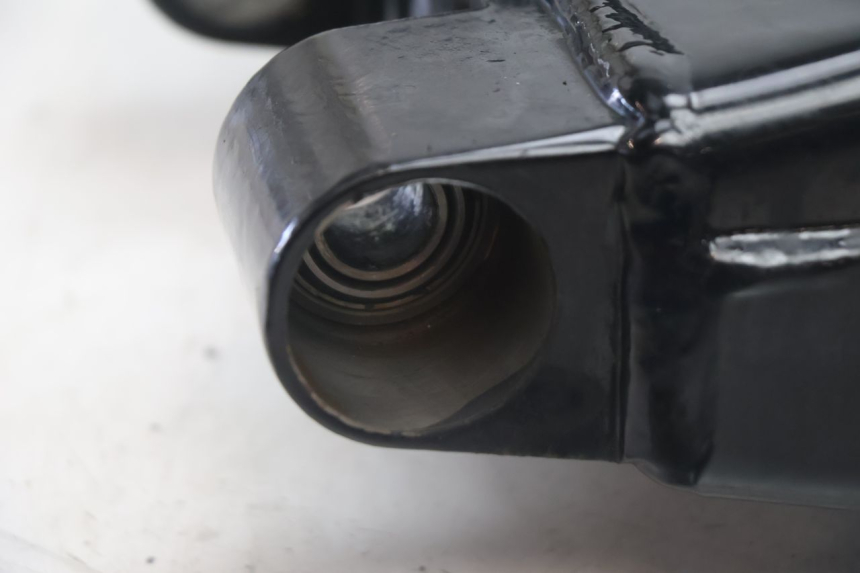 photo de BRAS OSCILLANT HARLEY DAVIDSON ROAD GLIDE FLTRXSE 1920 (2018 - 2022) - Détails caractéristiques