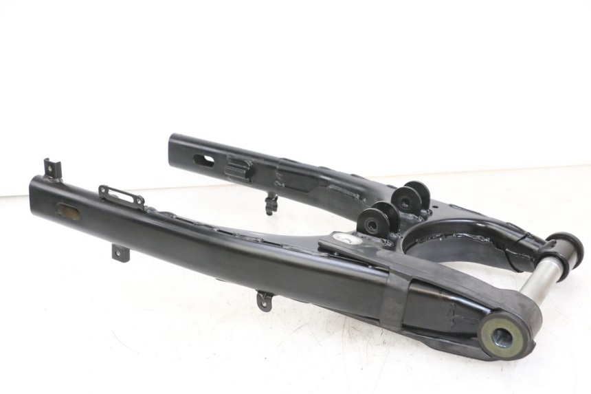 photo de BRAS OSCILLANT ROYAL ENFIELD SCRAM 411 (2022 - 2024) - État de surface