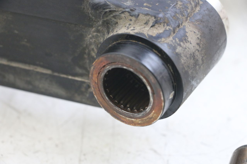 photo de BRAS OSCILLANT TRIUMPH SPEED TRIPLE T301 900 (1994 - 1996) - Zoom état d’usage