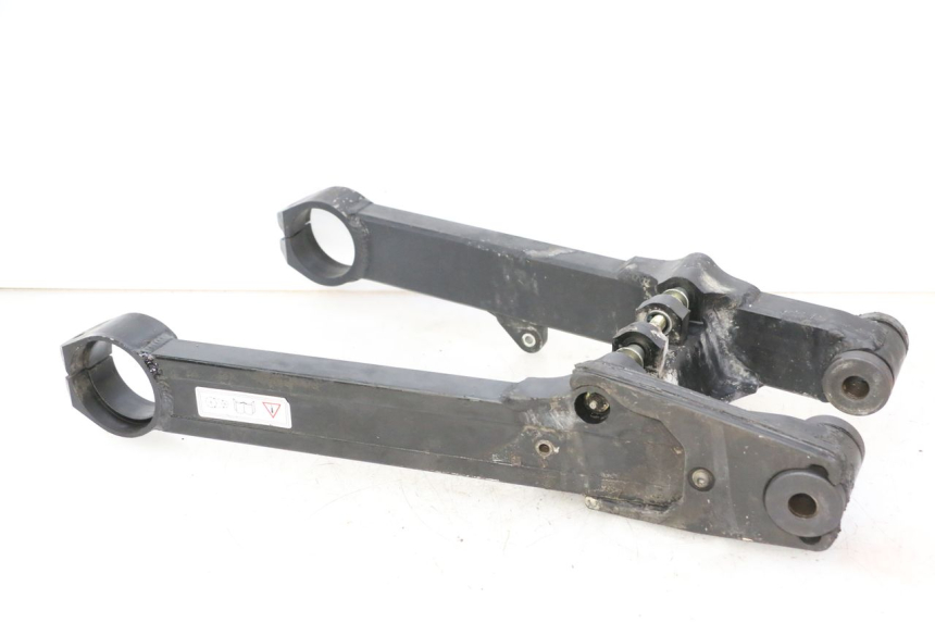 photo de BRAS OSCILLANT TRIUMPH SPRINT 900 (1995 - 1998) - Vue principale