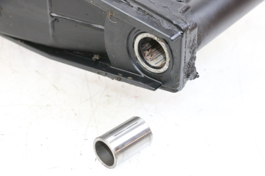 photo de BRAS OSCILLANT SUZUKI GSR 750 (2011 - 2017) - Zoom état d’usage