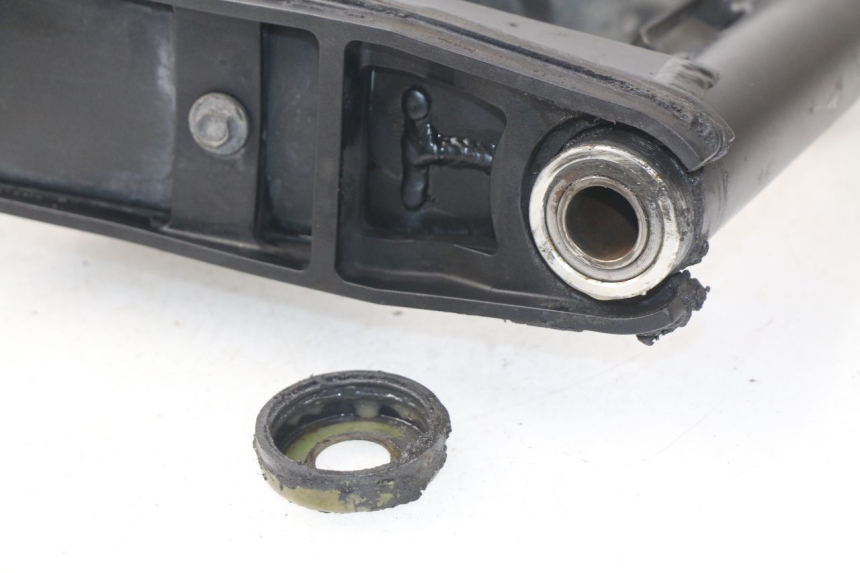 photo de BRAS OSCILLANT YAMAHA TDM ABS 900 (2002 - 2014) - Détail de la pièce