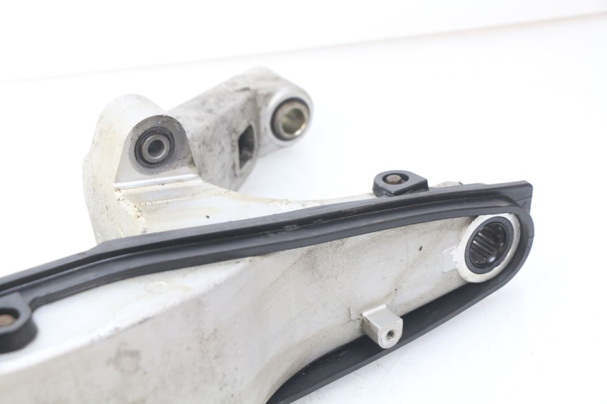 photo de BRAS OSCILLANT HONDA VFR FI RC46 800 (1998 - 2001) - Zoom composants