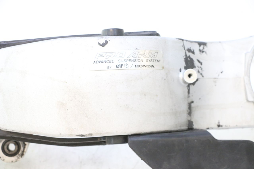 photo de BRAS OSCILLANT HONDA VFR FI RC46 800 (1998 - 2001) - Vue principale