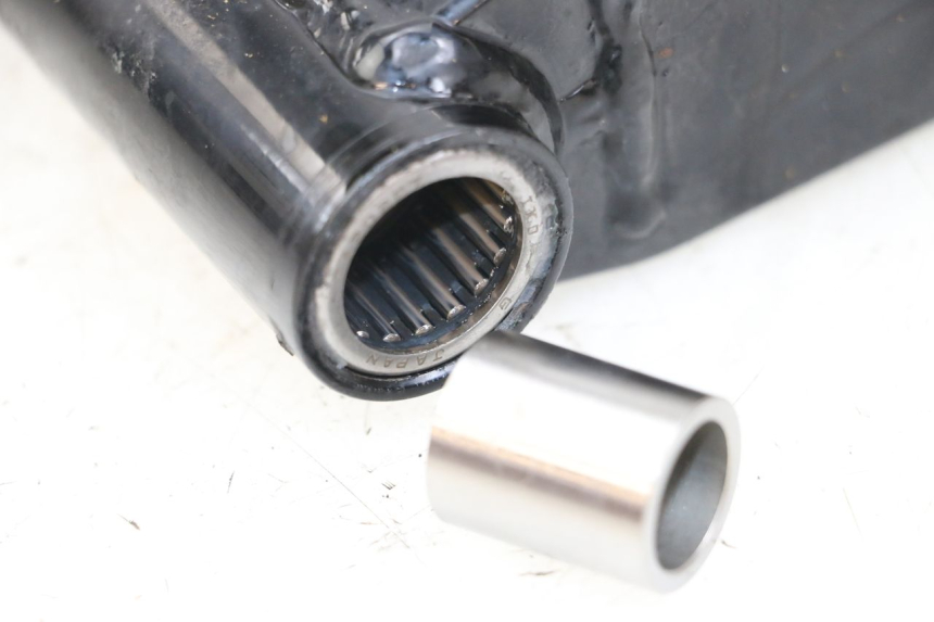 photo de BRAS OSCILLANT SUZUKI VL INTRUDER 125 (2004 - 2007) - Détail de la pièce