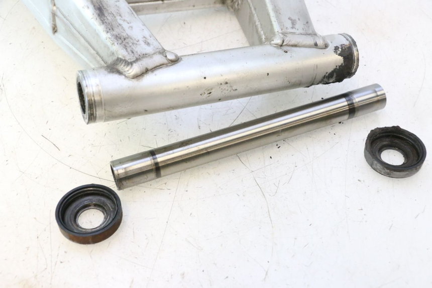photo de BRAS OSCILLANT YAMAHA XJR 1300 (1998 - 2002) - Focus structure