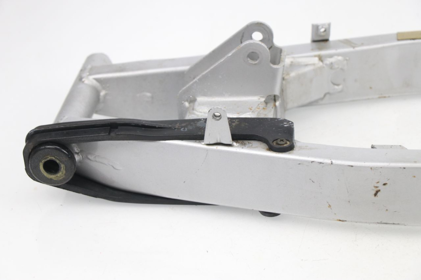 photo de BRAS OSCILLANT HONDA XLV VARADERO 125 (2000 - 2006) - Gros plan technique