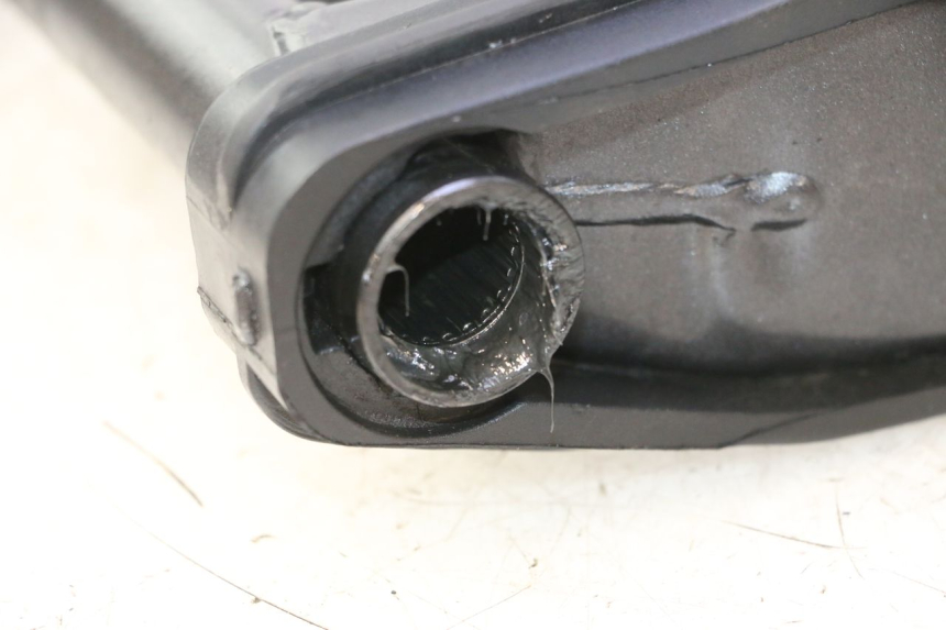 photo de BRAS OSCILLANT HONDA XLV VARADERO 125 (2007 - 2012) - Marquages et références