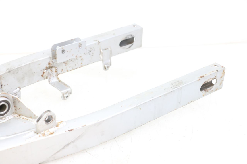 photo de Swingarm HYOSUNG XRX 125 (2000 - 2008) - Zoom composants