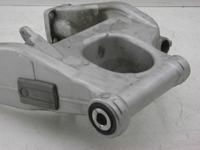 photo de BRAS OSCILLANT YAMAHA FJR 1300 (2004 - 2005) - Vue d’ensemble