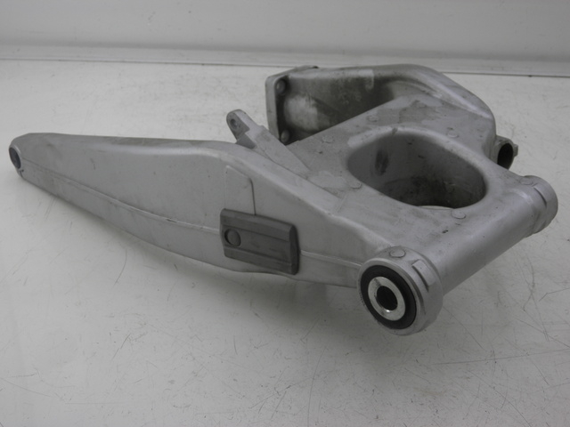 photo de BRAS OSCILLANT YAMAHA FJR 1300 (2004 - 2005) - État de surface