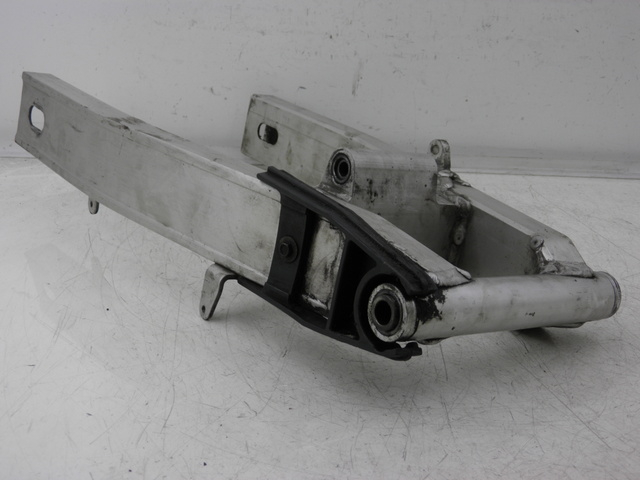 photo de BRAS OSCILLANT YAMAHA FZS FAZER 600 (1998 - 2001) - Vue d’ensemble