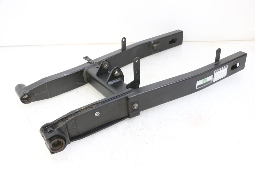 photo de BRAS OSCILLANT YAMAHA XJ6 600 (2008 - 2016) - Gros plan technique