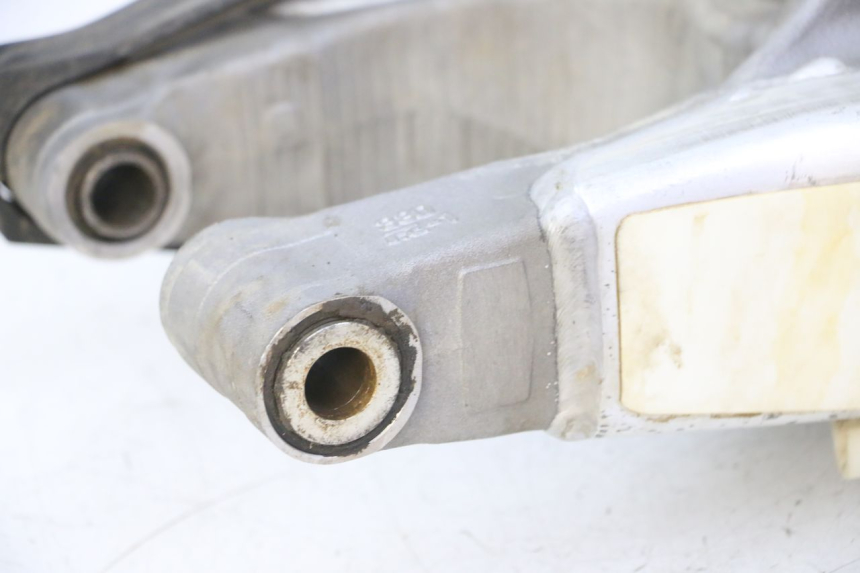 photo de BRAS OSCILLANT YAMAHA YZ-F YZF 250 (2014 - 2018) - Aperçu profil