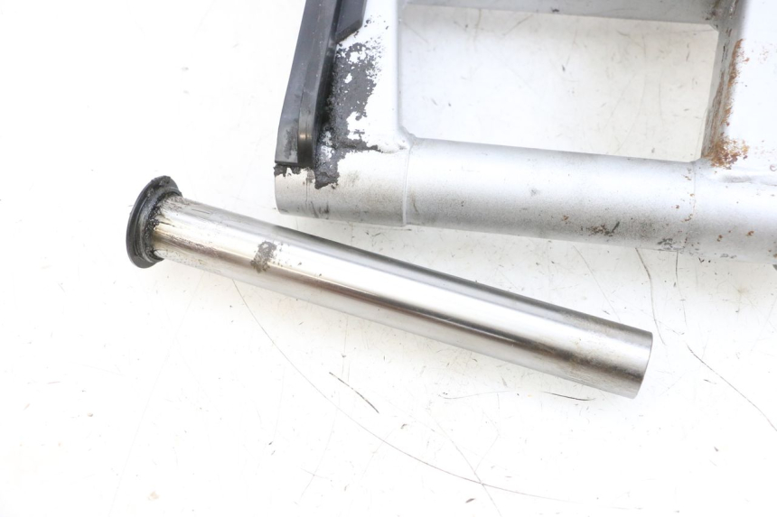 photo de BRAS OSCILLANT KAWASAKI ZR 7 750 (1999 - 2004) - Autre angle de vue