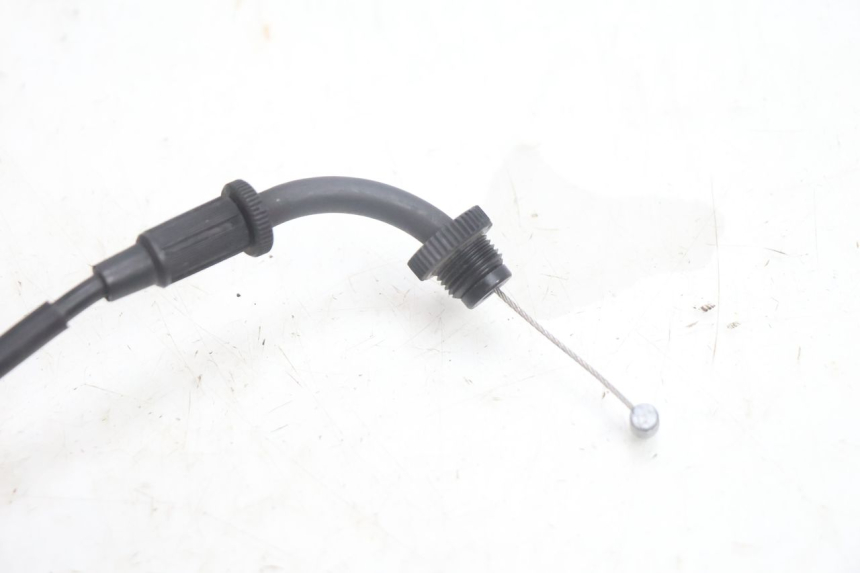 photo de CABLE ACCELERATEUR SUZUKI BURGMAN EXECUTIVE ABS 650 (2006 - 2012) - Autre angle de vue