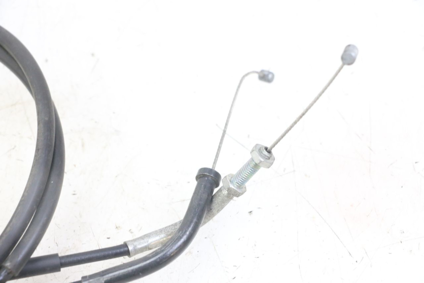 photo de CABLE ACCELERATEUR HONDA CBF 500 (2004 - 2007) - Gros plan technique