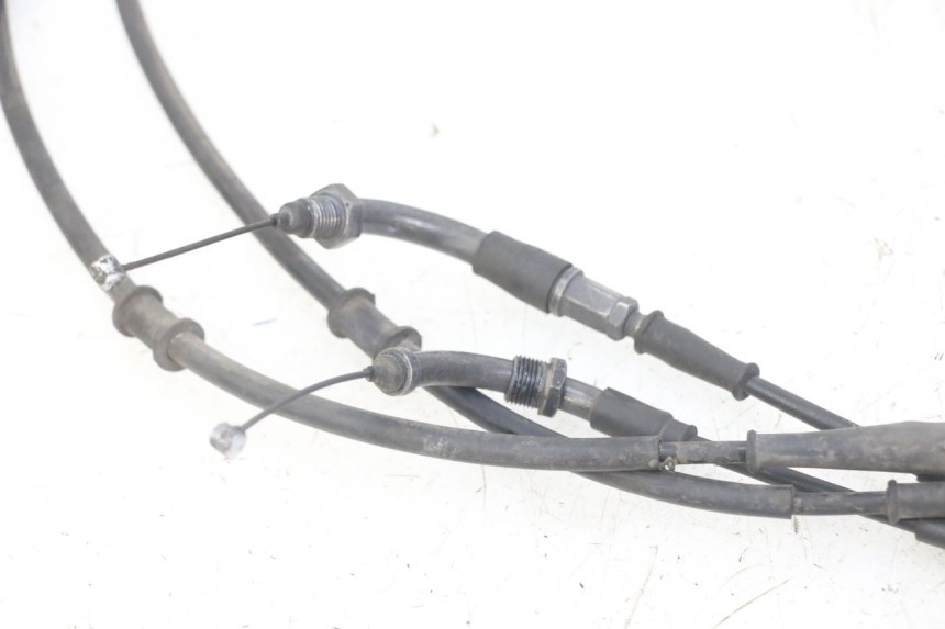 photo de CABLE ACCELERATEUR HONDA FORZA ABS 300 (2013 - 2017) - Gros plan technique