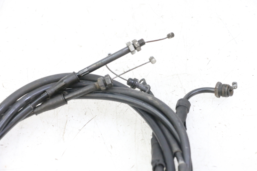 photo de CABLE ACCELERATEUR GILERA NEXUS 300 (2008 - 2013) - Gros plan technique