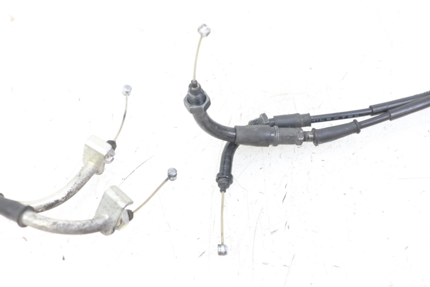 photo de CABLE ACCELERATEUR HONDA FORZA 125 (2021 - 2025) - Gros plan technique