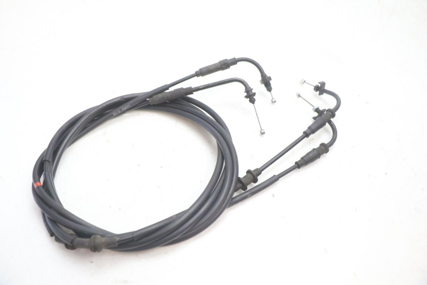 photo de CABLE ACCELERATEUR PIAGGIO MP3 LT 300 (2010 - 2016) - Détail de la pièce