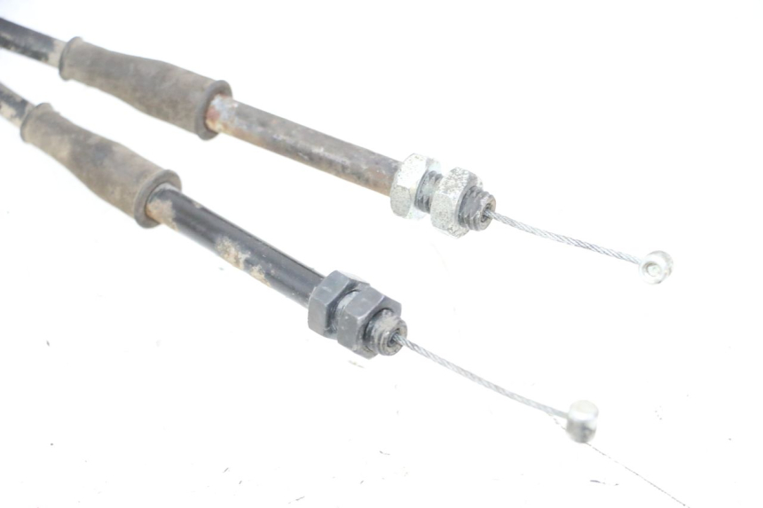 photo de CÂBLE ACCELERATEUR PIAGGIO MP3 RL 250 (2006 - 2010) - Gros plan technique