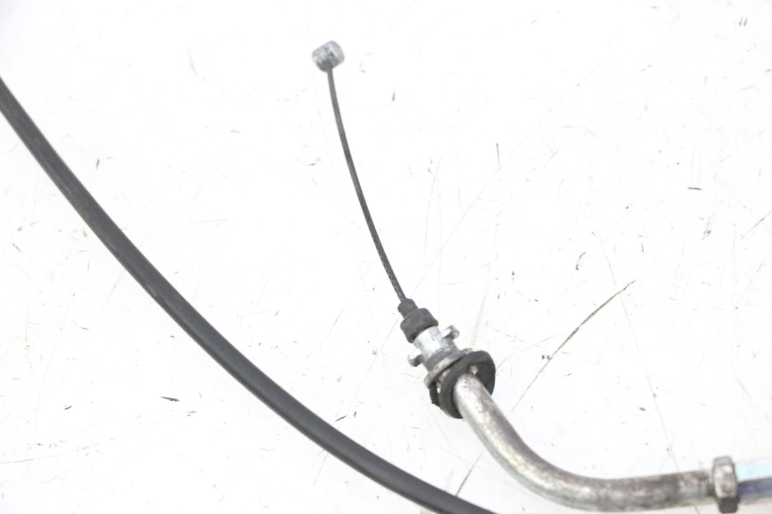 photo de CÂBLE ACCELERATEUR PEUGEOT KISBEE 4T 50 (2018 - 2022) - Gros plan technique