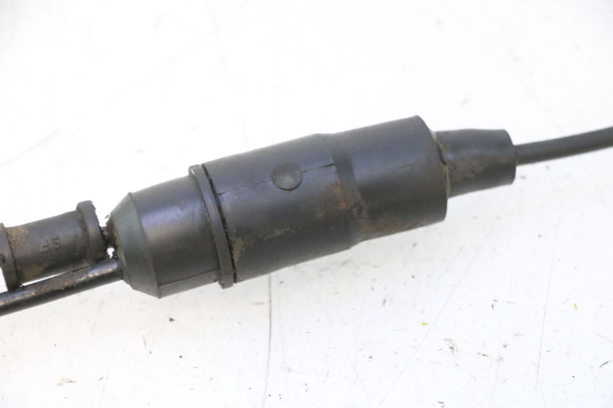 photo de CÂBLE ACCELERATEUR PIAGGIO VESPA LX 2T 50 (2005 - 2013) - Gros plan technique