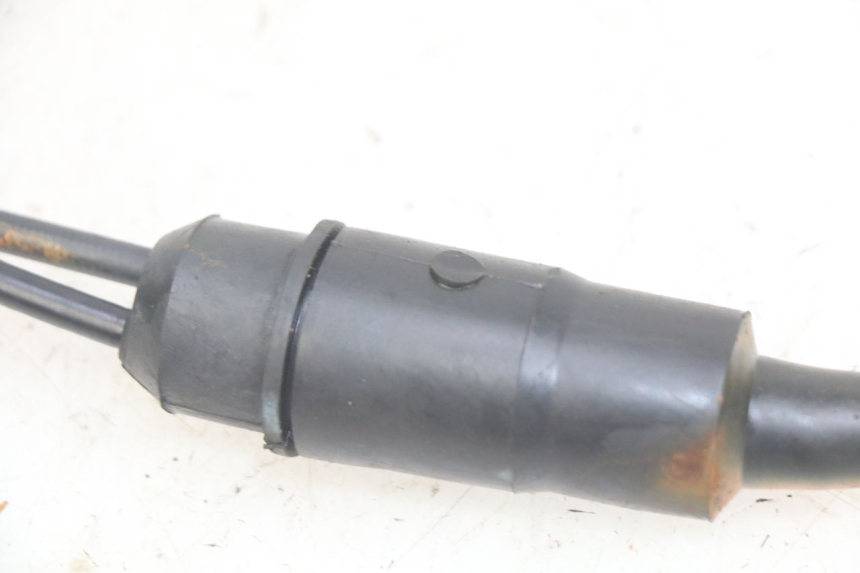 photo de CÂBLE D'ACCELERATEUR PIAGGIO VESPA S 2T 50 (2007 - 2014) - Points de fixation