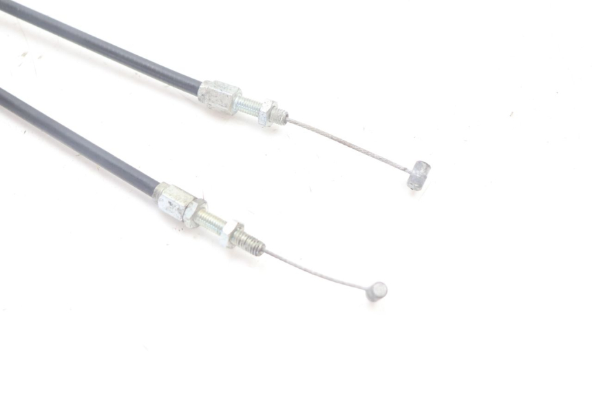 photo de CABLE ACCELERATEUR HONDA VFR FI RC46 800 (1998 - 2001) - Gros plan technique
