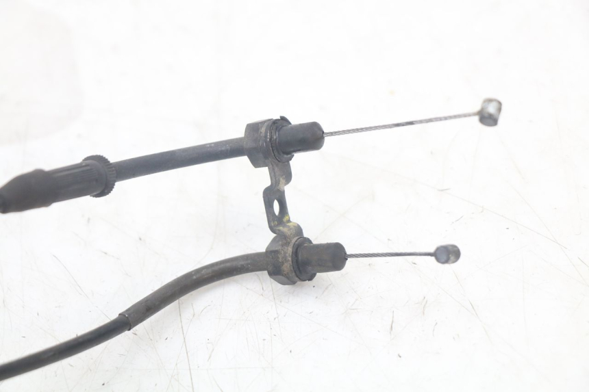 photo de CÂBLE D'ACCELERATEUR YAMAHA XMAX X-MAX 125 (2006 - 2009) - Zoom état d’usage