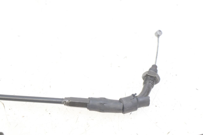 photo de CÂBLE ACCELERATEUR SYM X-PRO 4T 50 (2014 - 2021) - Gros plan technique