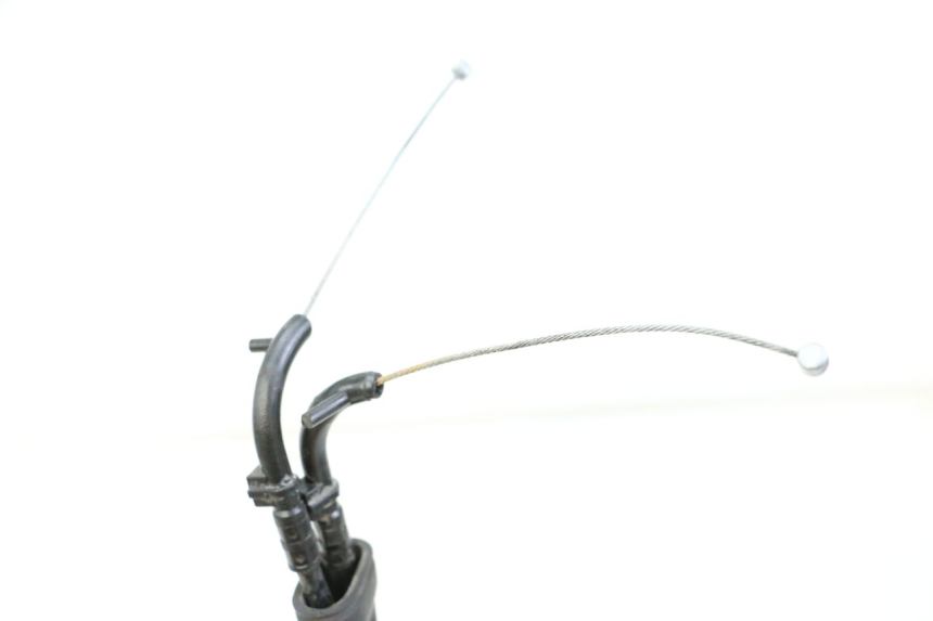 photo de CABLE ACCELERATEUR YAMAHA XJN DIVERSION 600 (2000 - 2003) - Points de fixation