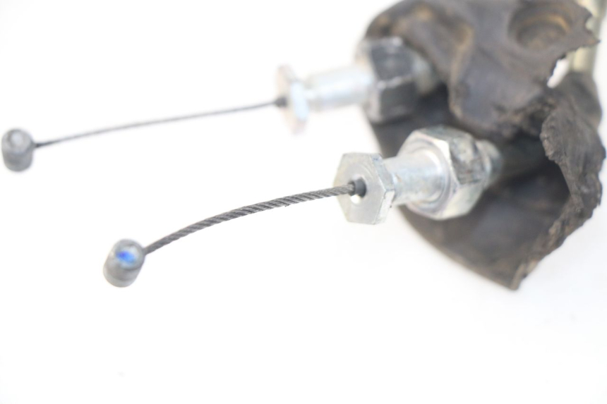 photo de CABLE ACCELERATEUR YAMAHA YZ-F YZF 250 (2014 - 2018) - Points de fixation