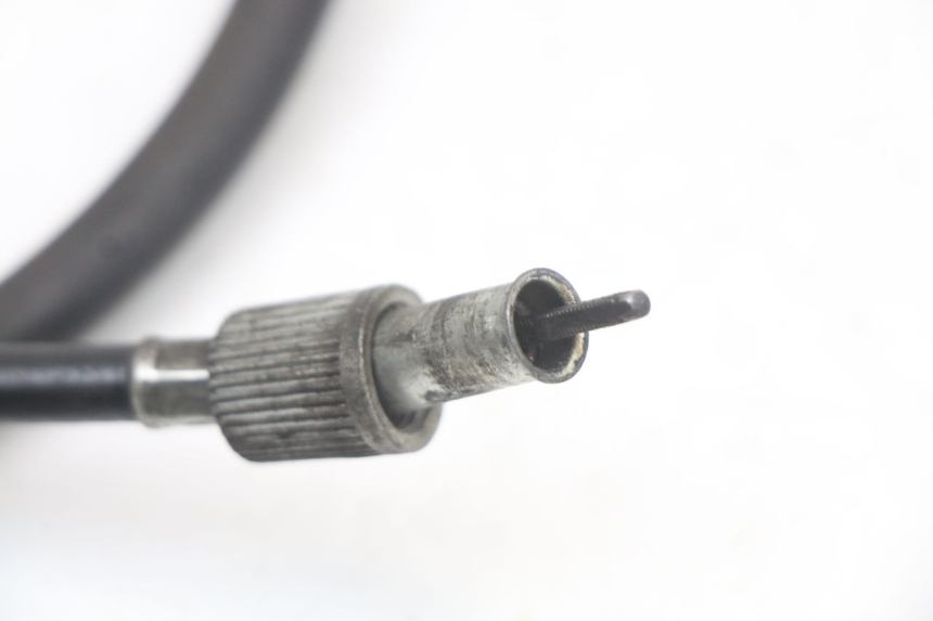 photo de CABLE COMPTEUR SUZUKI GZ MARAUDER 125 (1998 - 2004) - Autre angle de vue