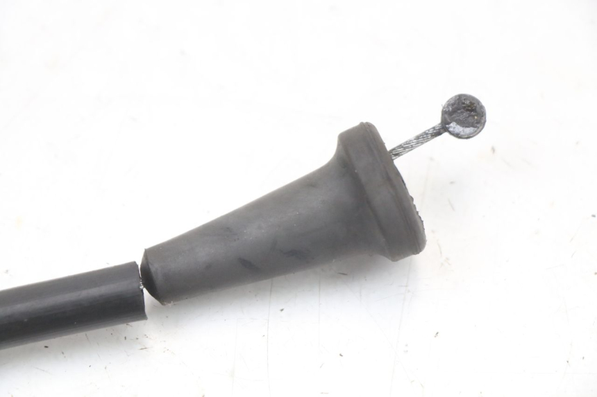 photo de CABLE D'EMBRAYAGE HYOSUNG GF 125 (2001 - 2005) - Autre angle de vue