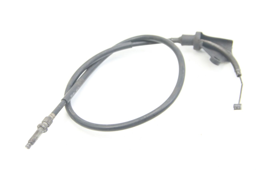 photo de CABLE D'EMBRAYAGE SUZUKI SV S 650 (1999 - 2002) - Gros plan technique