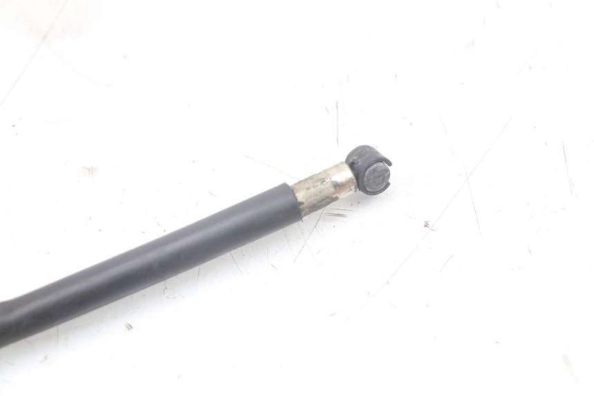 photo de CÂBLE DE FREIN ARRIÈRE MBK BOOSTER SPIRIT 50 (2004 - 2017) - Gros plan technique