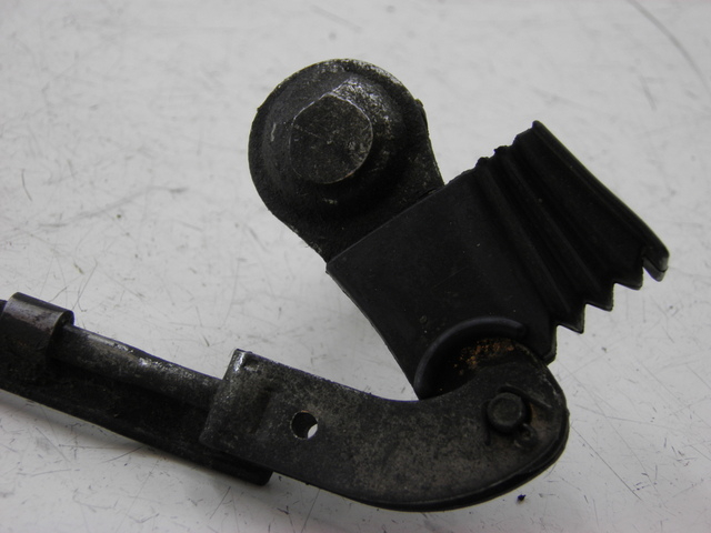 photo de CABLE FREIN ARRIERE HONDA VT C SHADOW 125 (1999 - 2007) - Zoom état d’usage