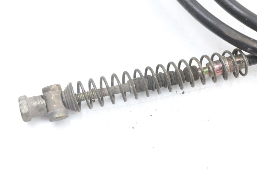 photo de CÂBLE DE FREIN ARRIÈRE SYM JET 14 4T 50 (2018 - 2022) - Gros plan technique