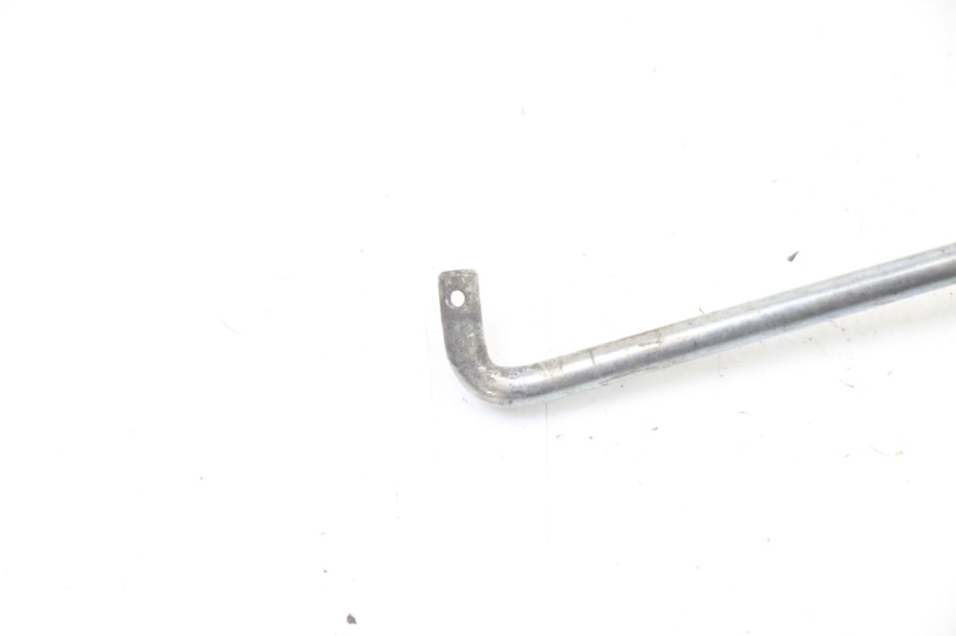 photo de CÂBLE DE FREIN ARRIÈRE YAMAHA PW 80 (1983 - 2014) - Gros plan technique