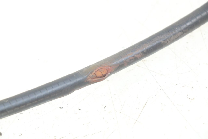 photo de CÂBLE DE FREIN ARRIÈRE JM MOTORS SANTANA 50 (2014 - 2023) - Zoom état d’usage