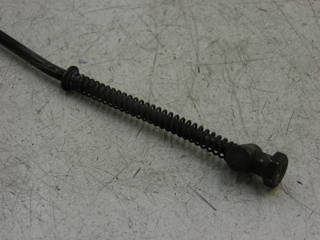 photo de CABLE FREIN ARRIERE SUZUKI TU X TUX VOLTY 125 (1999 - 2001) - Gros plan technique