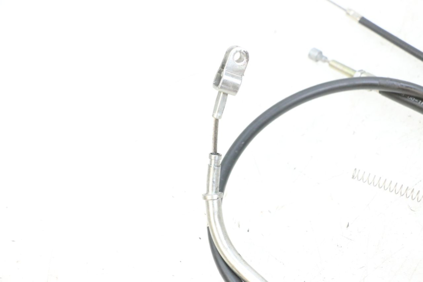 photo de CABLE FREIN ARRIERE YAMAHA TRICITY 300 (2020 - 2024) - Gros plan technique
