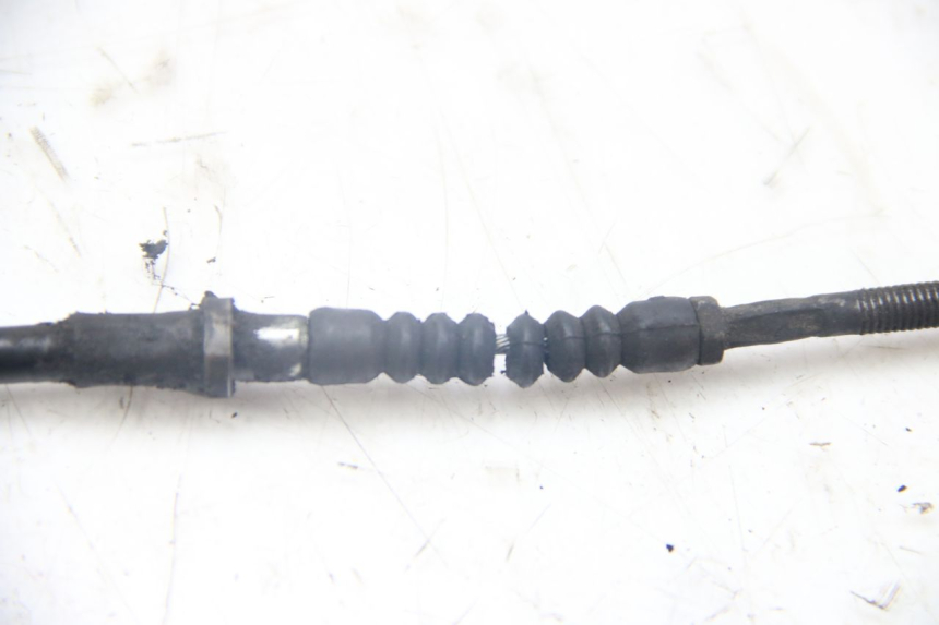 photo de CÂBLE DE FREIN ARRIÈRE PEUGEOT VIVACITY NEW 4T 50 (2008 - 2017) - Gros plan technique