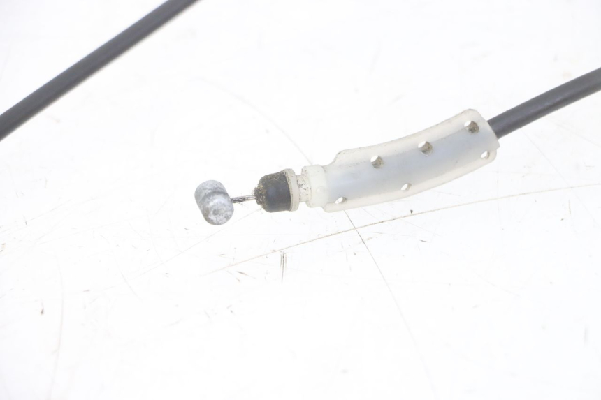 photo de CABLE OUVERTURE SELLE HONDA FORZA ABS 300 (2013 - 2017) - Gros plan technique