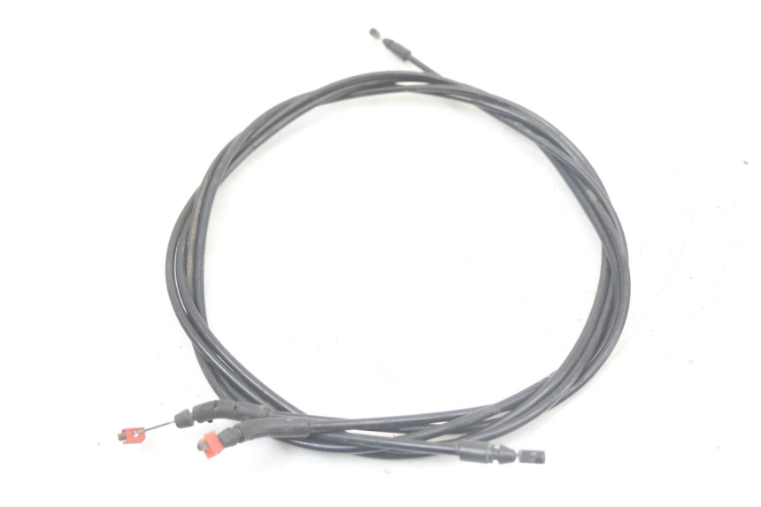 photo de CABLE OUVERTURE SELLE PIAGGIO MP3 LT 400 (2007 - 2012) - Gros plan technique