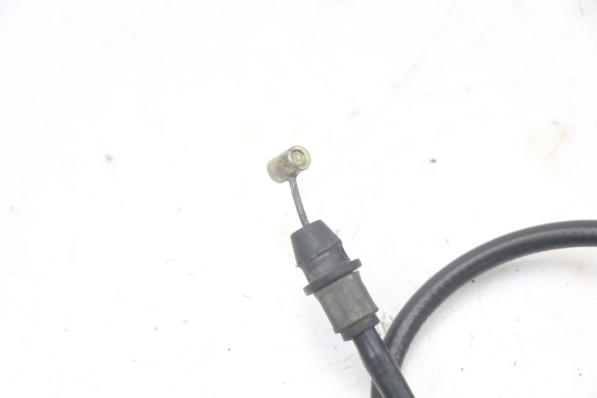 photo de CABLE OUVERTURE SELLE PIAGGIO BEVERLY 125 (1998 - 2005) - Points de fixation