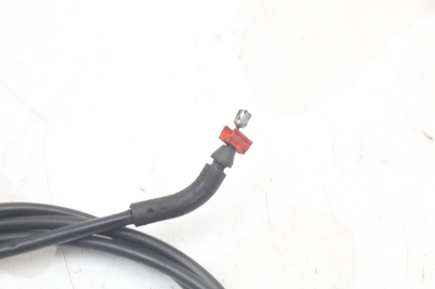 photo de CABLE OUVERTURE SELLE PIAGGIO MP3 LT 400 (2007 - 2012) - Gros plan technique